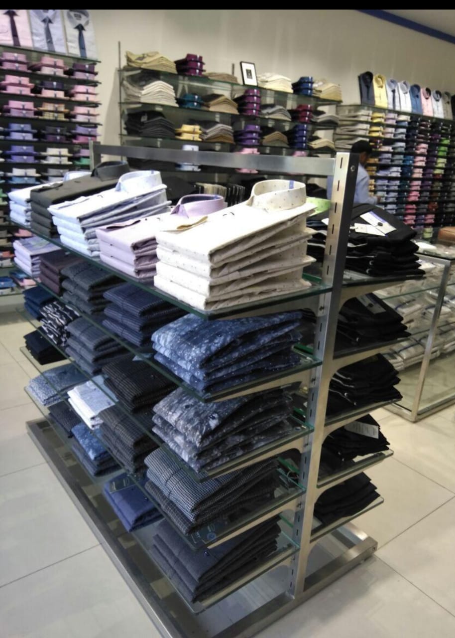 Center Gondola With Arms